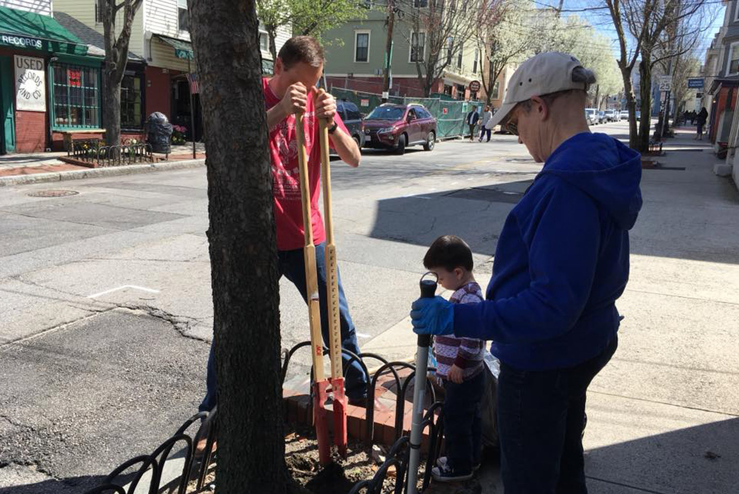 FPNA has openings on its board of directors to participate in neighborhood projects like this Wickenden cleanup for Earth Day and more