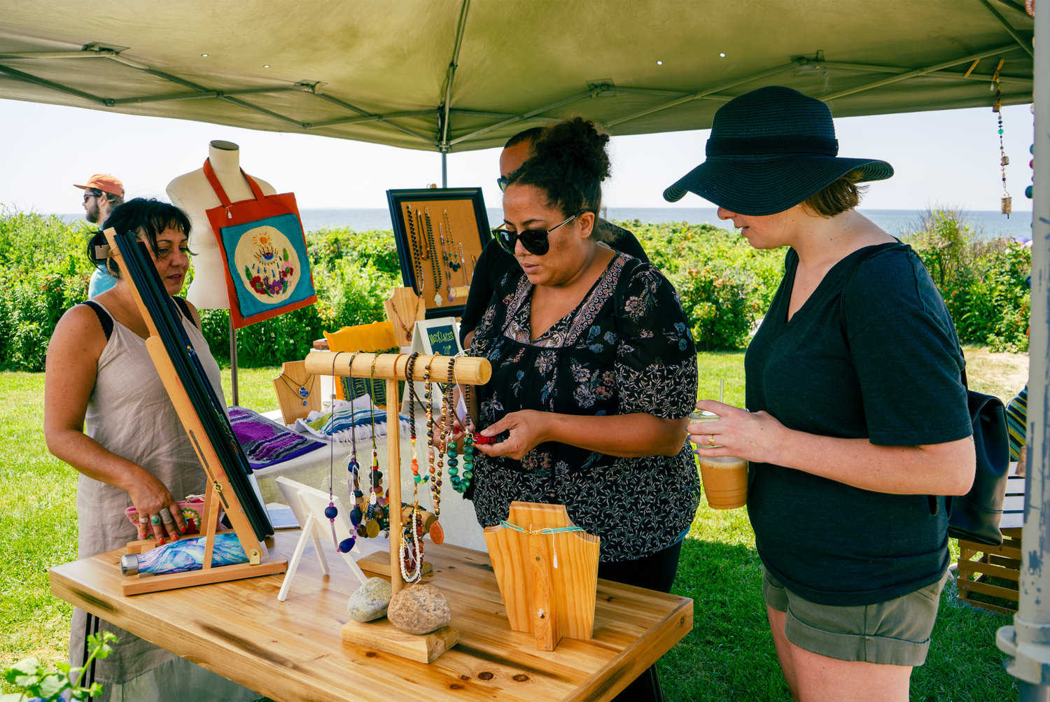 A Field of Artisans pop-up at South Kingstown beach – watch or them on May 14 at Shaidzon Beer Co.